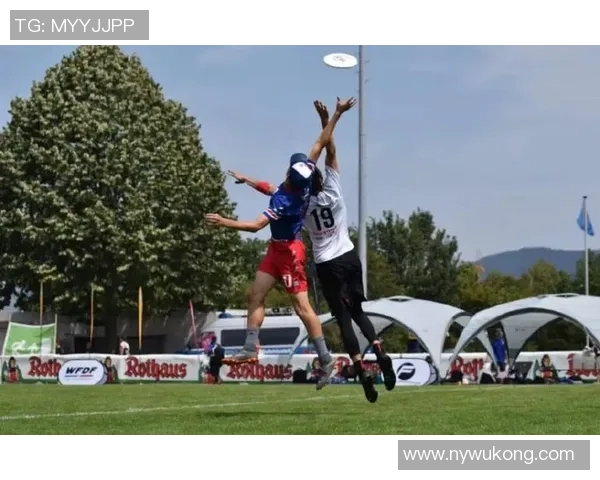 武汉飞盘队实力引发热议球迷对比赛表现的不同看法与争议